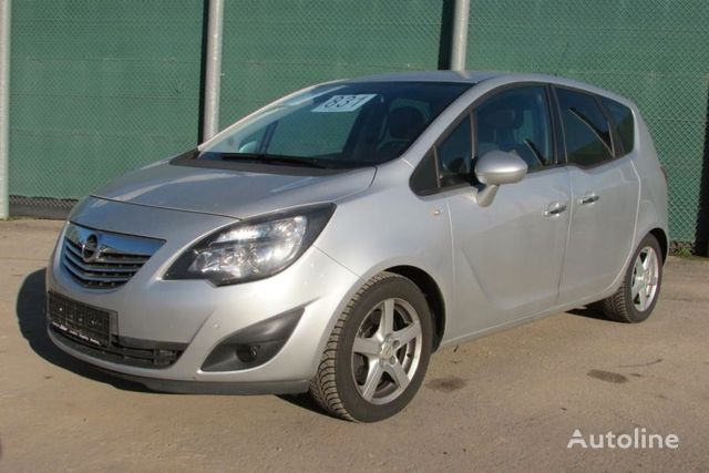 سيارة هاتشباك Opel Meriva B Innovation