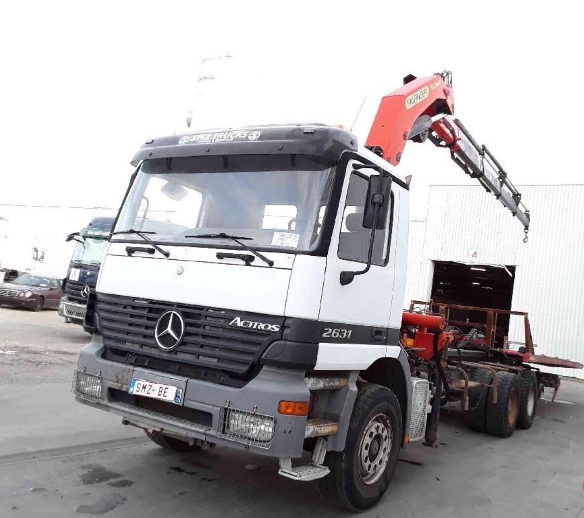 شاحنة نقل السيارات Mercedes-Benz Actros 2631