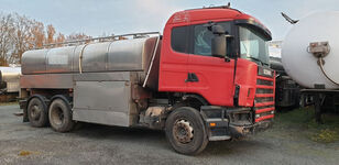 شاحنة نقل الألبان Scania 114L 340