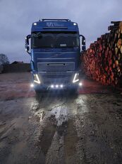 شاحنة نقل الأخشاب Volvo FH 16