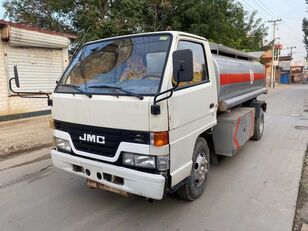 شاحنة نقل الوقود JMC 4x2 drive fuel tank truck 5 tons